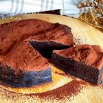 【材料３つ！チョコ、卵なし？！】レンジで作る！濃厚ガトーショコラ作り方！ / syun cooking